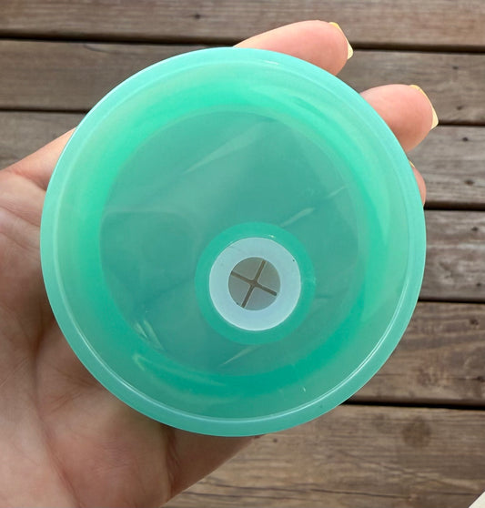 Light green lid