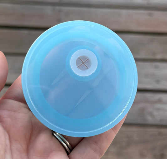 Light blue lid